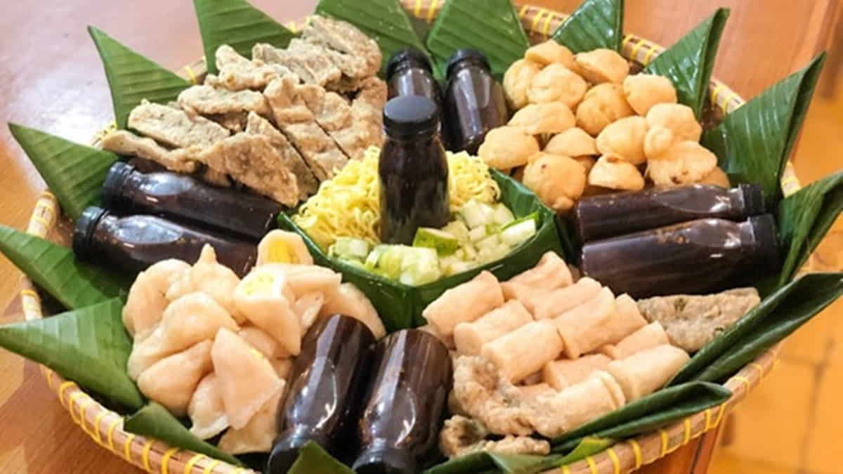 Pempek Cilacap yang Tersembunyi di Gang Sempit